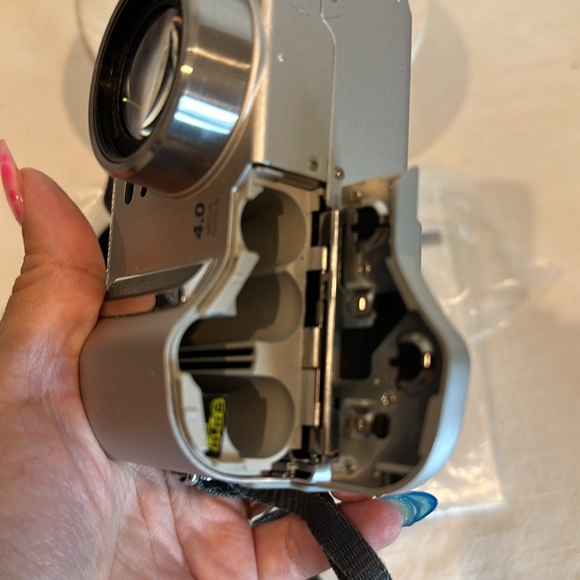 Minolta Dimage S414 4.0 MP digital camera - Picture 7 of 9